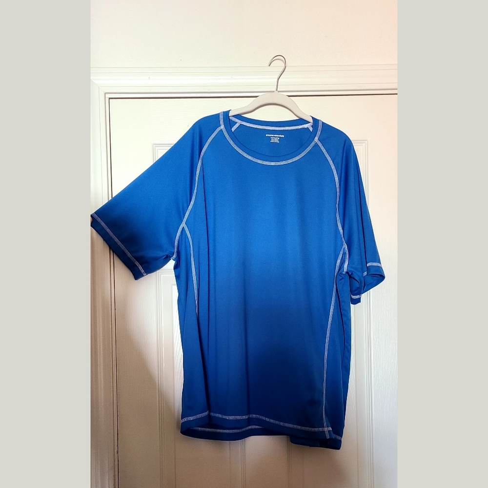 Amazon Essentials Men's Short-Sleeve Quick-Dry UPF 50 Swim Tee